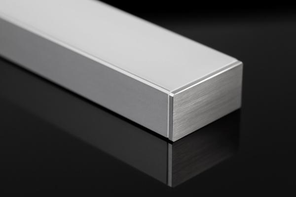 Dekorativer und funktionaler Abschluss mit eloxierten Endkappen